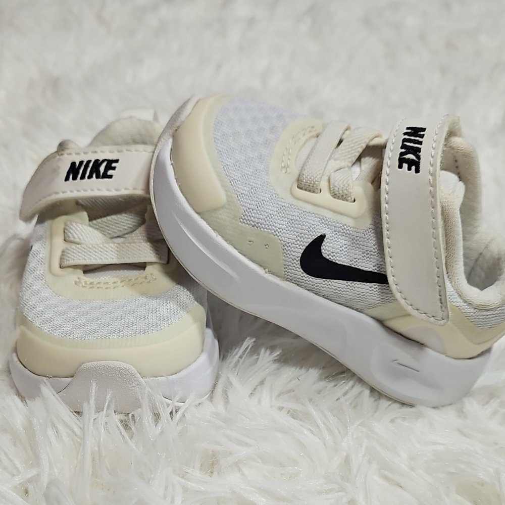 Nike Baby Sneakers - White and Black